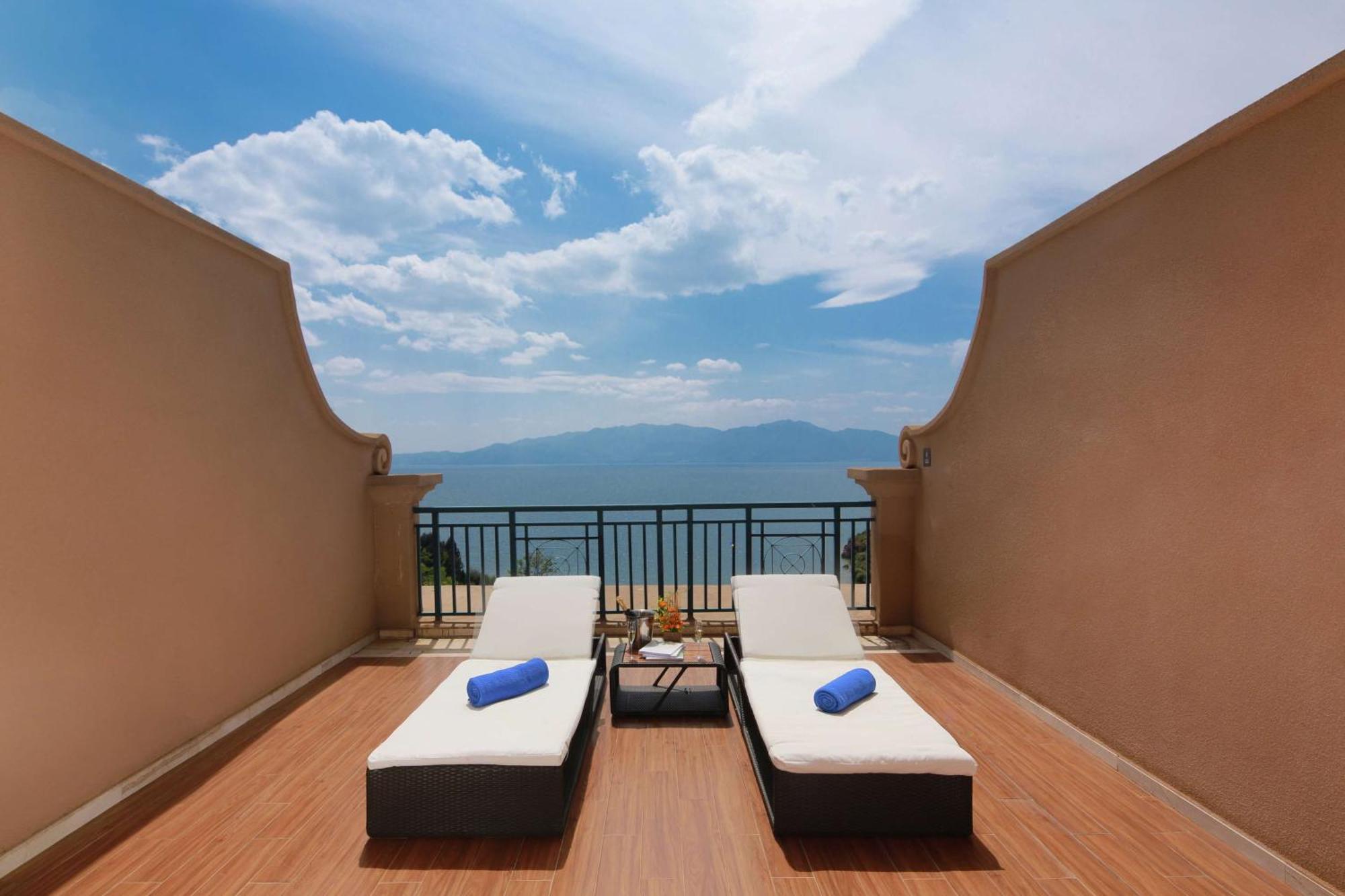 Hilton Yuxi Fuxian Lake Chengjiang  Exterior foto