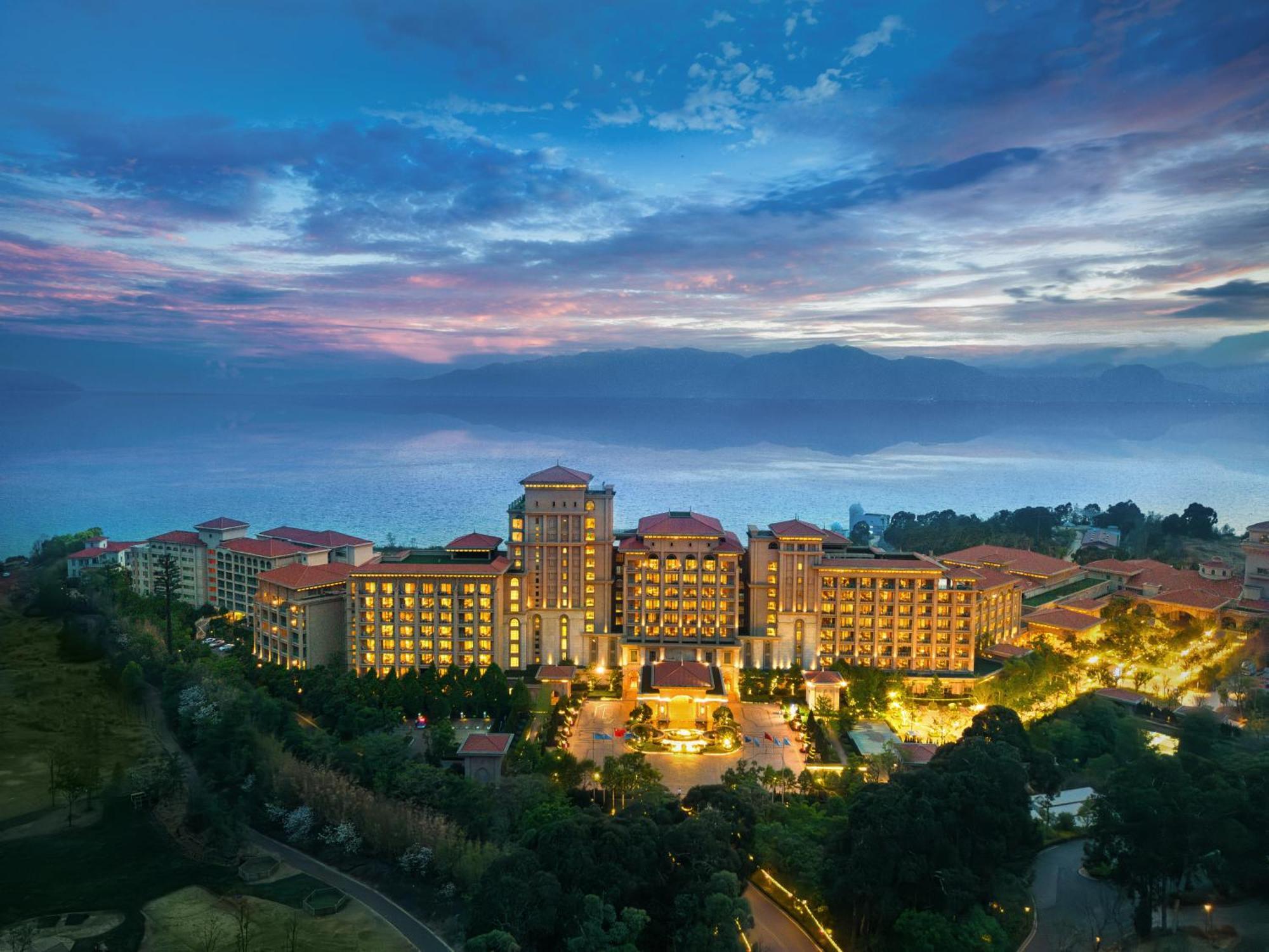 Hilton Yuxi Fuxian Lake Chengjiang  Exterior foto
